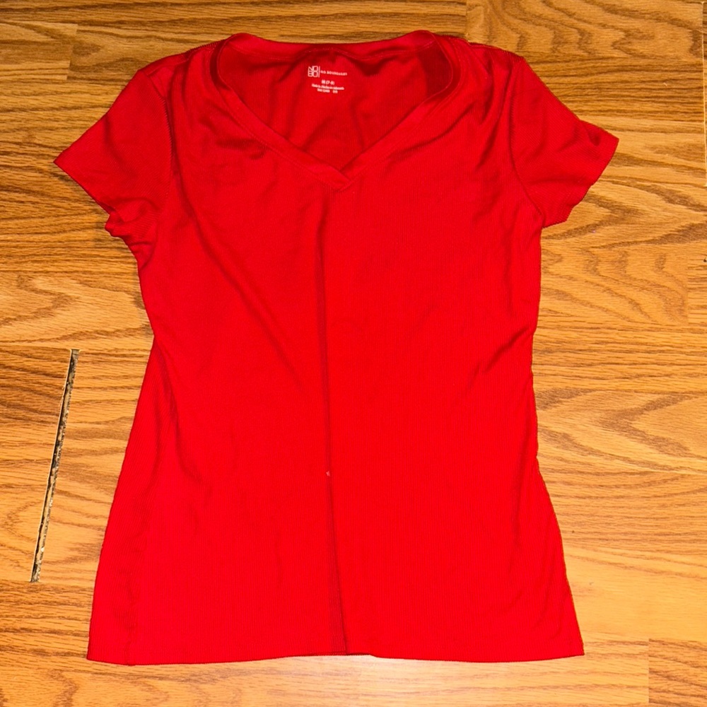 Basic v neck tshirt